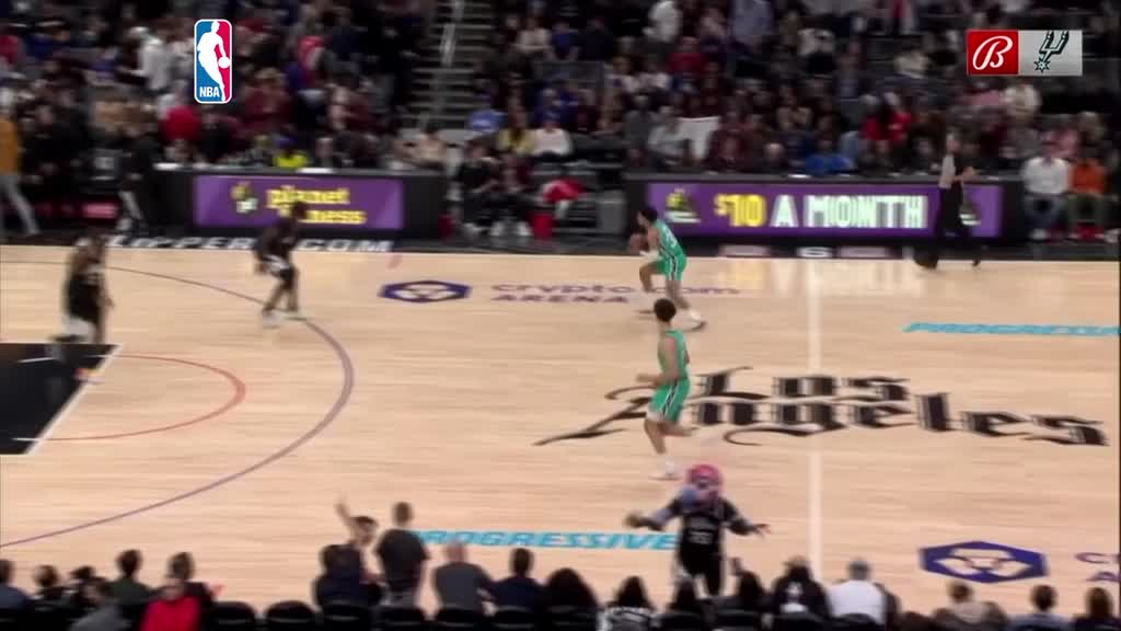 Džordž nosio Kliperse do +38