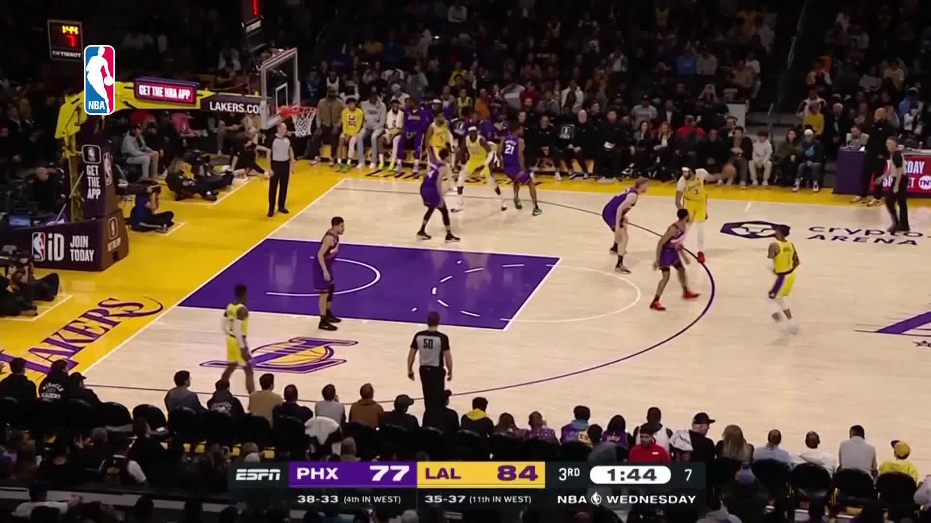 Rivs gura Lejkerse ka plej-ofu